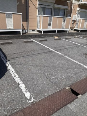 【駐車場】 | アメニティヒルズ | 駐車場です