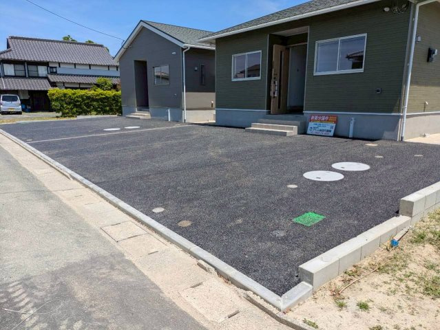 柳川市間の新築一戸建の駐車場