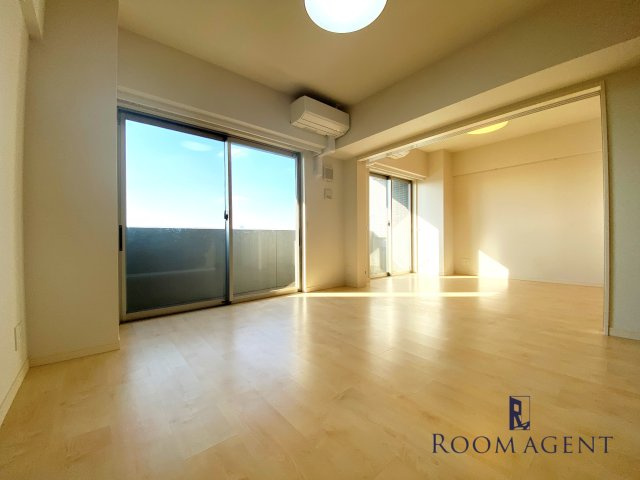 グランドゥール瑞穂通の居間・リビング