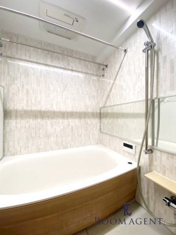 グランドゥール瑞穂通の浴室