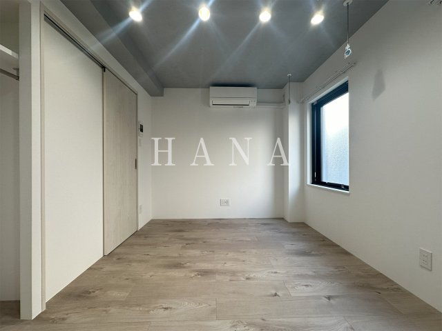 REPURE北千住RESIDENCEの居間・リビング