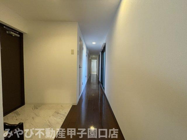 モナーク甲子園の内装