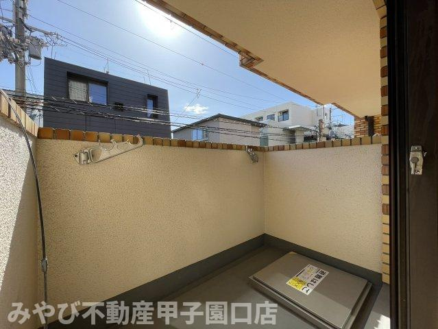 モナーク甲子園のバルコニー