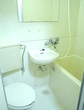 メゾン・ド・マドーヌの浴室