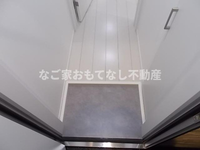 【玄関】 | ルミエール新堀町