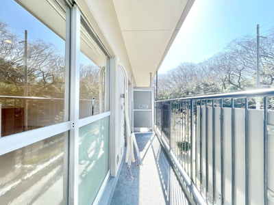 【バルコニー】 | 日商岩井グリーンサイドマンション | こちらのサイトに掲載されている全ての物件が、当社にてご紹介可能です！気になる物件がありましたら、弊社スタッフまでお気軽にお問合せ下さいま