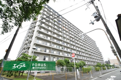 【外観】 | 日商岩井グリーンサイドマンション | 物件を比較検討したいお客様には、「物件比較見学プラン」をご用意しております。こちらの物件だけでなく、お客様の希望に沿った物件を、いくつかまとめてご案内させて頂きます。