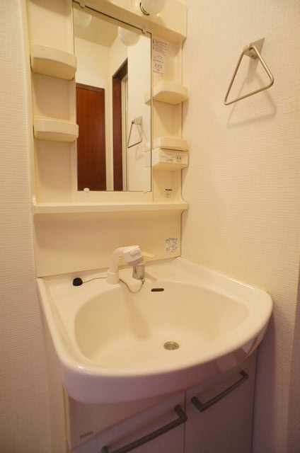 メープルヒルズAの洗面所|※写真は別部屋です。