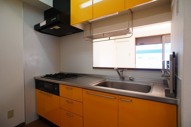 メープルヒルズAのキッチン|※写真は別部屋です。