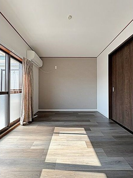 はなの芽貸家の洋室