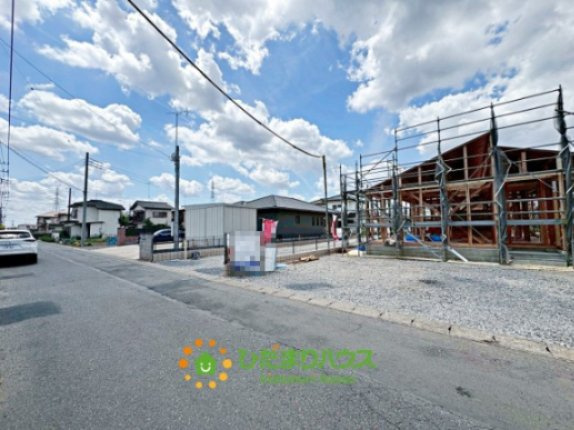 第2古河諸川　新築一戸建て　01　リーブルガーデンの前面道路含む現地写真|2026/5/11　撮影