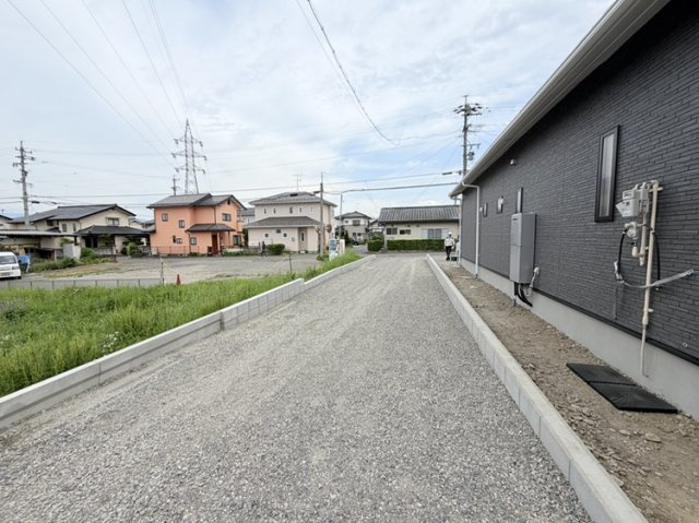波田第8の駐車場
