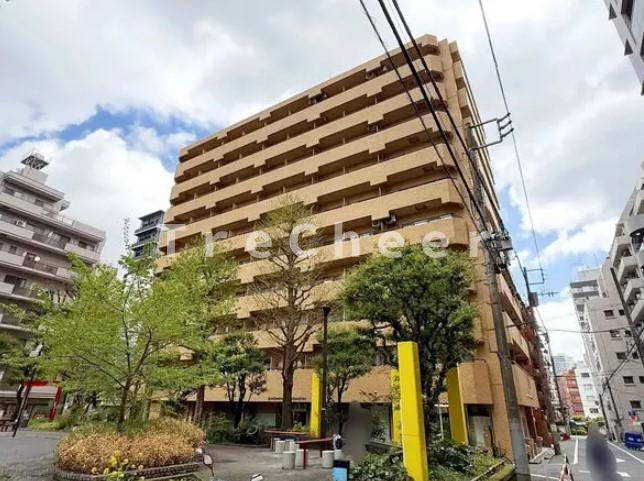 ライオンズマンション新宿東公園の外観