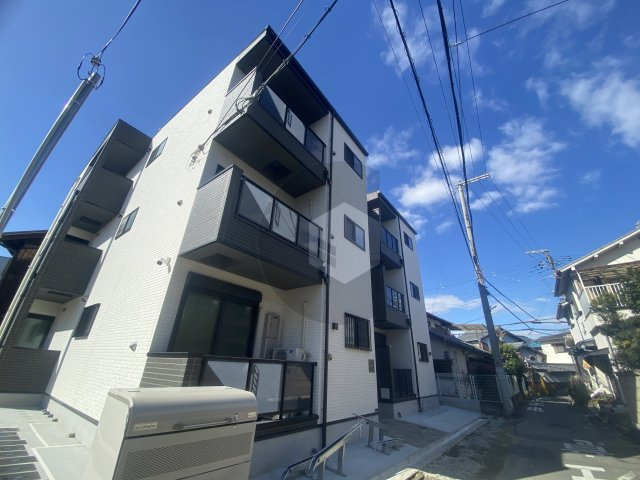 ディーポルタヴィアーレの外観