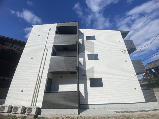 ディーポルタヴィアーレの外観