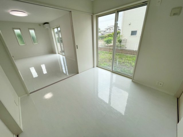 【洋室】 | 太田市下浜田町中古戸建