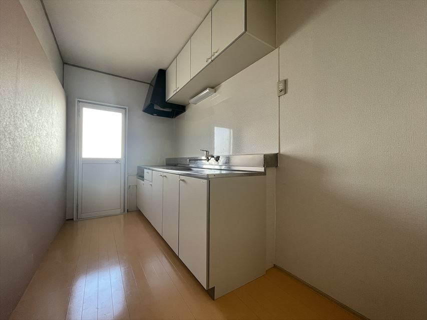 椿山貸家のキッチン|使いやすいキッチンです