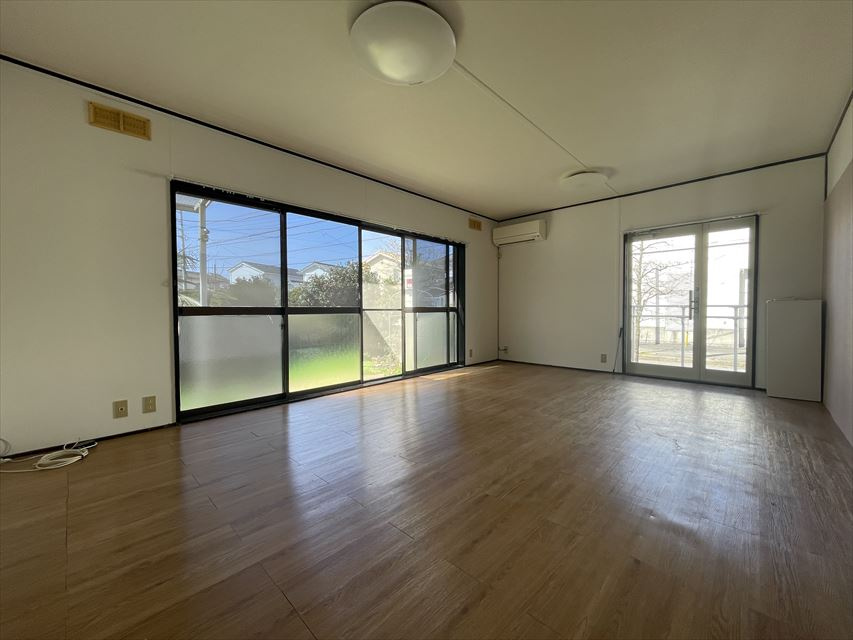 椿山貸家の居間・リビング|居間です