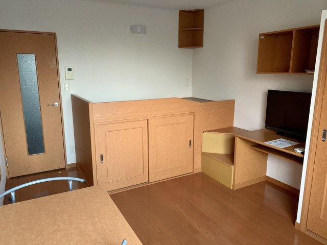 レオパレスヨコタの居間・リビング|画像3