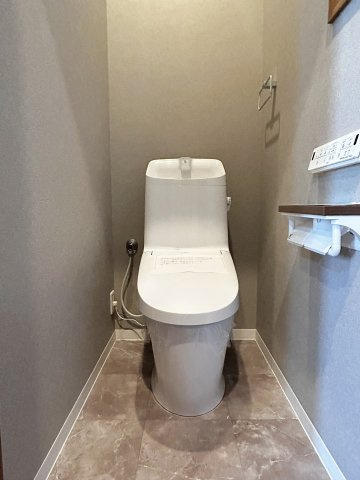 宮田町1丁目のトイレ|２ヶ所のトイレで混雑知らず。家族が多くても安心の快適動線を確保し、生活のストレスを軽減。毎日の暮らしがスムーズになる便利な設計です。