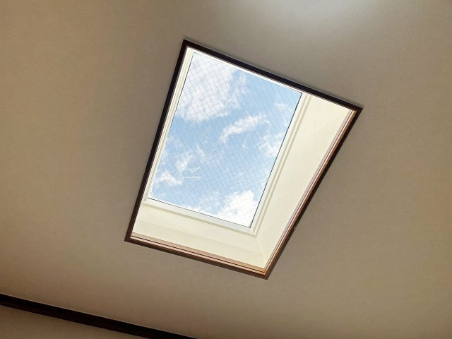 宮田町1丁目の設備|【トップライト】上から明るい光を取り込むトップライト付き。昼間は照明いらずで、開放感あふれる心地よい住空間を実現します。