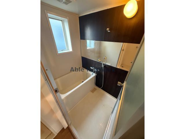 リバーサイド天川の浴室|お風呂窓有