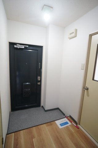 エルディムコスモⅠの玄関|参考、同建物・同間取りの号室