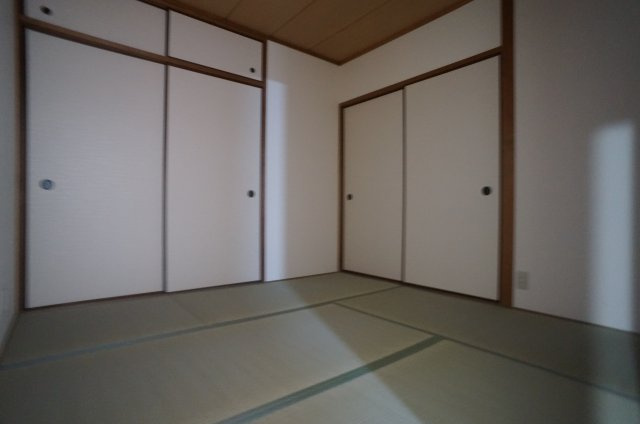 エルディムコスモⅠの寝室|参考、同建物・同間取りの号室