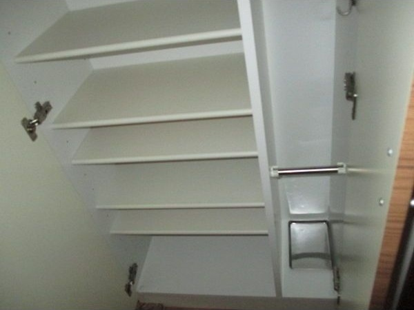 レジディア高岳の玄関