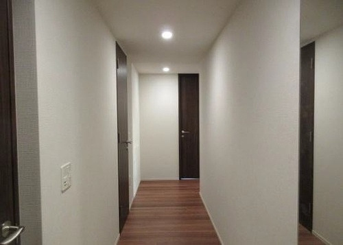 プラウドタワー武蔵浦和レジデンスのその他|廊下　※2026.1撮影