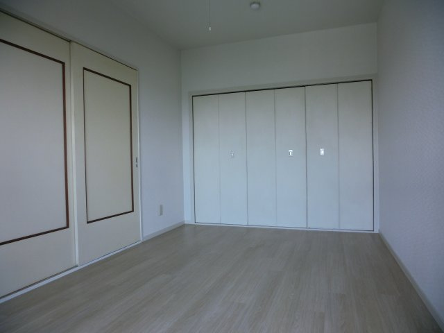 グランド吹上の洋室|※別の部屋の参考写真（内装色が異なる場合があります。）