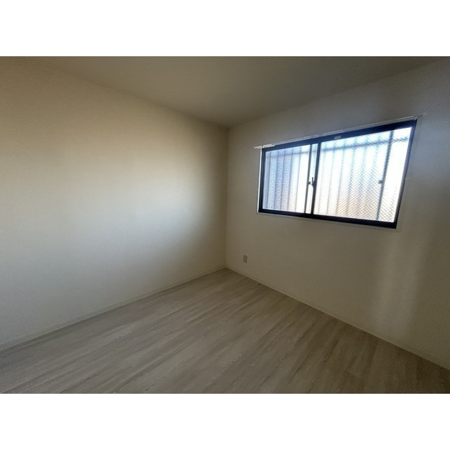 ラ・スペースの内装|明るい色調の室内です