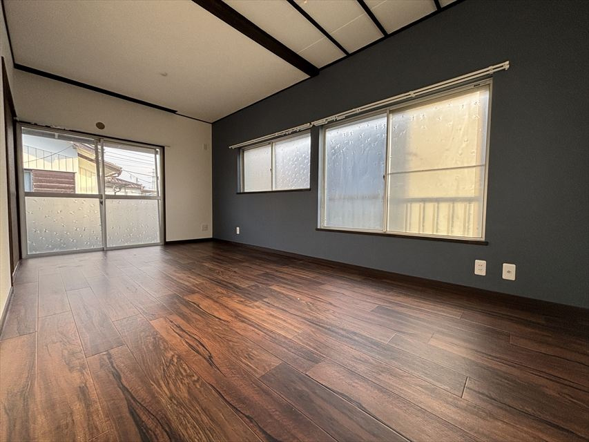 villageⅠの洋室|広々とした洋室です