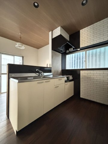 villageⅠのキッチン|お料理しやすいキッチンです