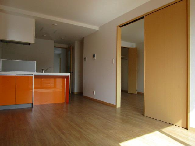 アンクレットの居間・リビング|こちらのリビングで趣味の時間をお楽しみください