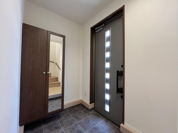 ライジングスクエアの玄関|ゆったりとした玄関です