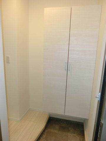 ＬＡＶＩＮＧ　ＣＯＵＲＴ 戸田の玄関|落ち着いた玄関です