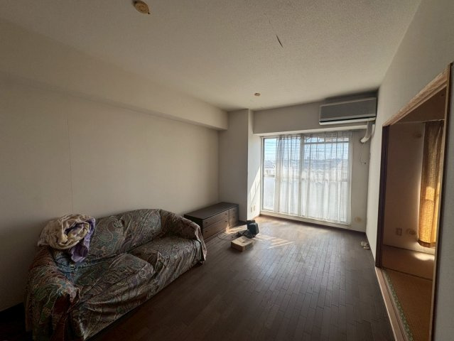 －三丁目不動産-ダイアパレスビッグウィング深谷338の居間・リビング