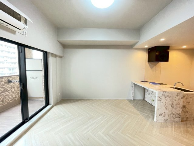 PHOENIX Clove Tomoiの居間・リビング