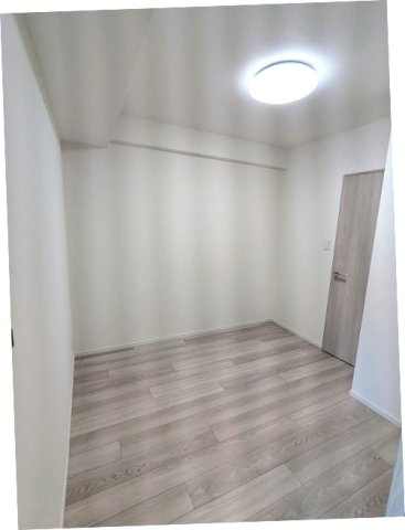 エスレジデンス浅草clarityの設備|4帖洋室、ウォークインクローゼット、リビングと各洋室にエアコンと照明付きです、インターネットWi-Fi無料、ペット可小型犬or猫1匹