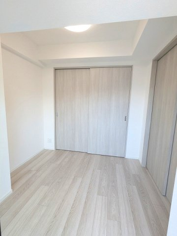 エスレジデンス浅草clarityの設備|3.9帖洋室、リビングと各洋室にエアコンと照明付きです、インターネットWi-Fi無料、ペット可小型犬or猫1匹