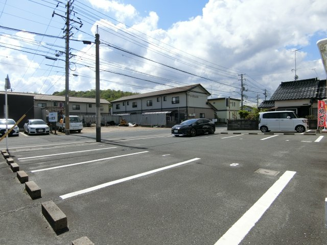 パークサイド東山の駐車場