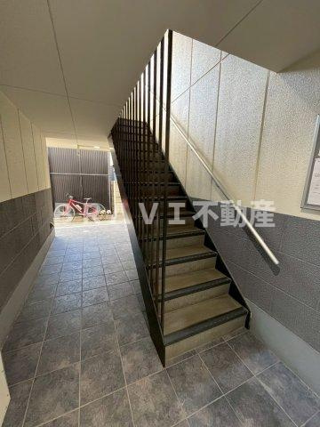 コバルト森ノ宮EAST　BRAVI不動産のロビー|【コバルト森ノ宮EAST】清潔なロビーです