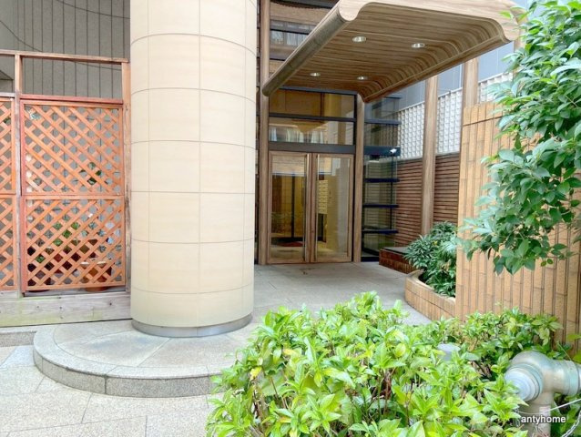 リッチライフダイコク　仲介手数料無料のエントランス