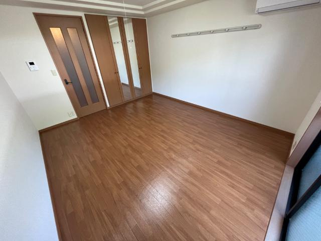 ハイムエスポワールの内装|洋室