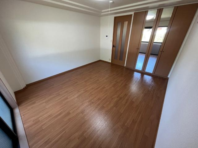 ハイムエスポワールの内装|洋室