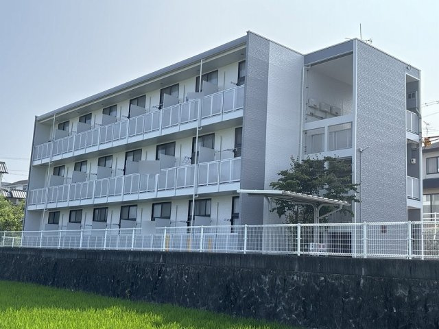 レオパレスラフィーナの外観|建物外観を気になさる方へ、見た目の良い物件です