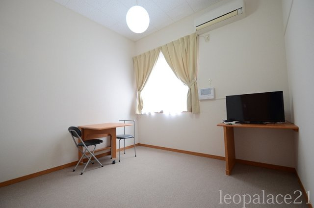 レオパレスｆｌｏｒａⅡの居間・リビング|おしゃれなリビングです