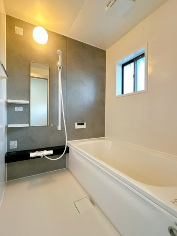 【商談中】リフォーム中古戸建　安八郡神戸町大字加納　昭和56年築の浴室