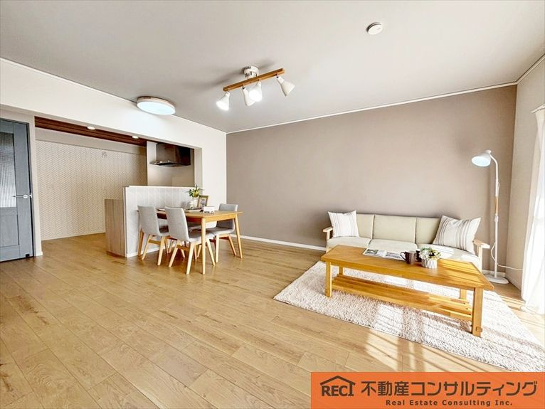 今津浜パークタウン16号棟の居間・リビング